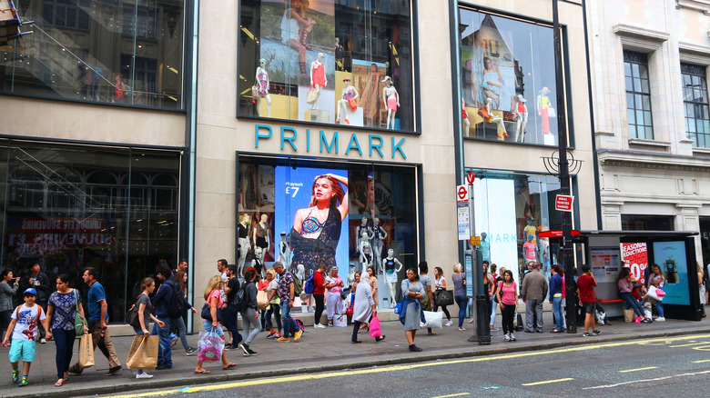 shoppers on Oxford Street