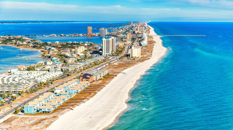 Pensacola Beach and fishing pier