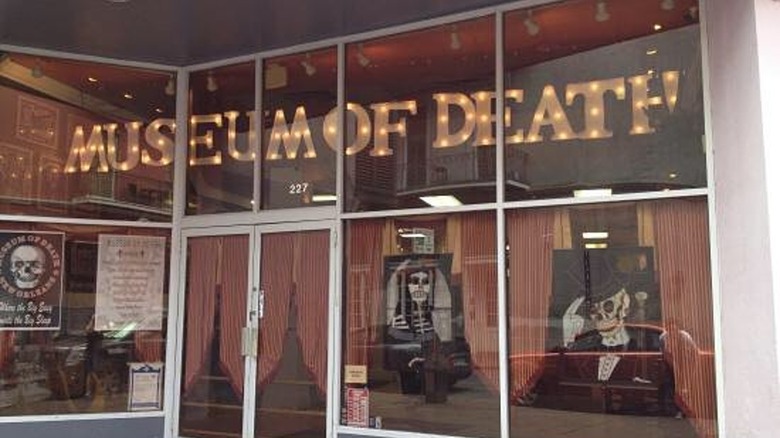 exterior museum of death