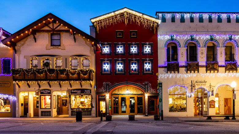 storefronts with holiday lights