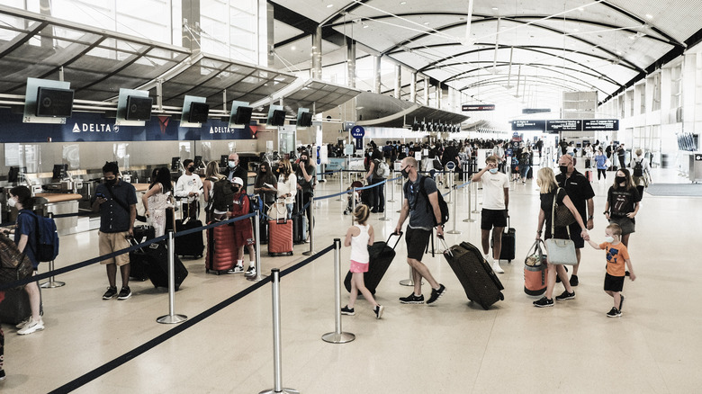 Check-in at Detroit Airport