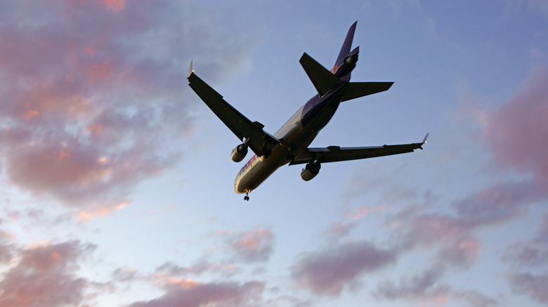 Plane landing at Ontario International Airport