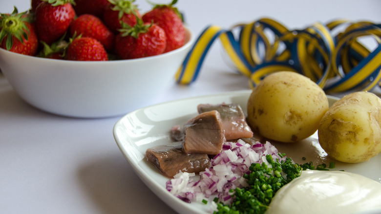 swedish potatoes gravlax and strawberries