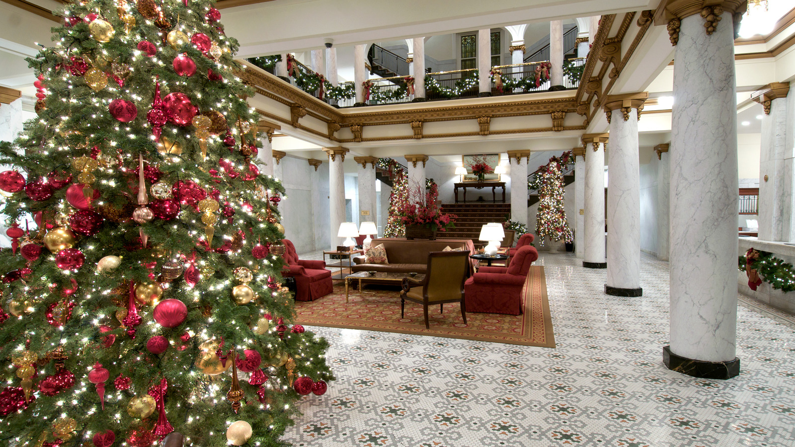 Christmas Farm Inn & Spa - Inn That Is Christmas Year-Round