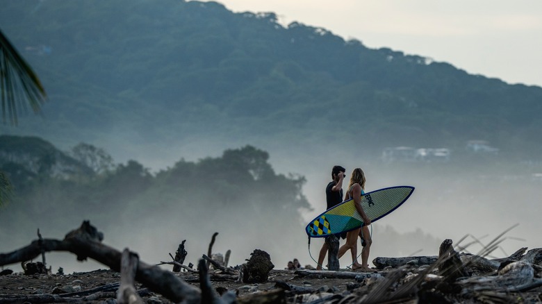 Dominical Costa Rica surf beach