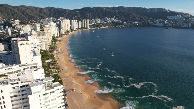 Beachfront hotels in Acapulco