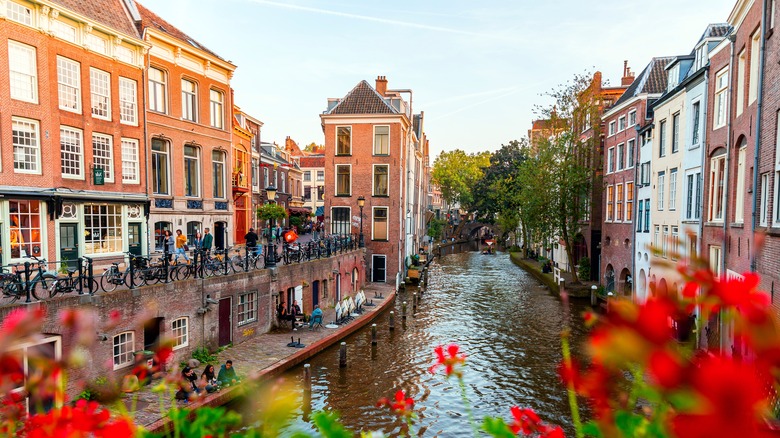 canal through city center