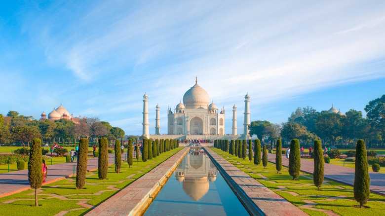 long view of taj mahal