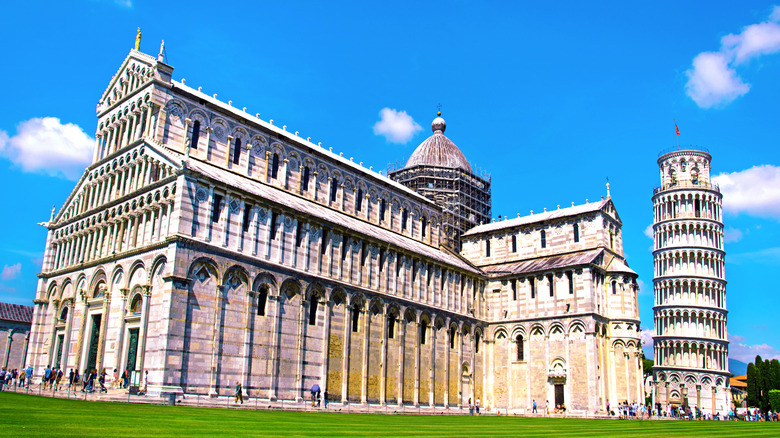 Duomo di Pisa and the leaning tower