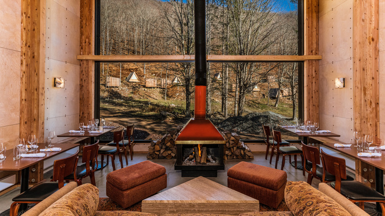 Dining room at Eastwind Oliverea