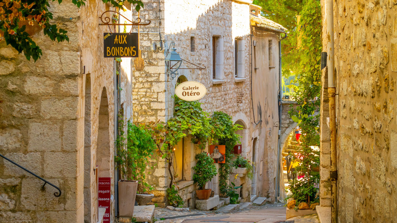 A street view of St.-Paul-de-Vence's stone buildings