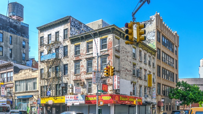 graffiti buildings lower east side