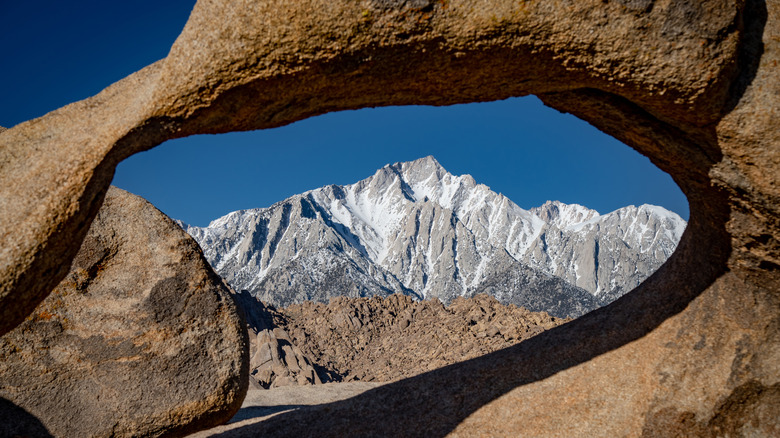 mountain viewed through Mobius Arch frame