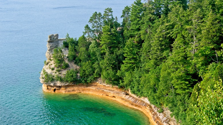 Pictured Rocks Park lakeside view
