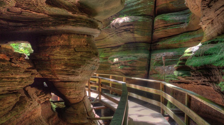 Witches Gulch trail through canyon