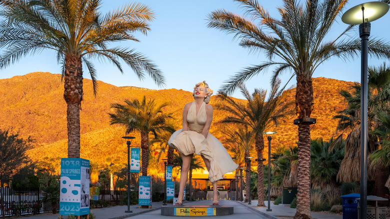 Marilyn Monroe statue in Palm Springs