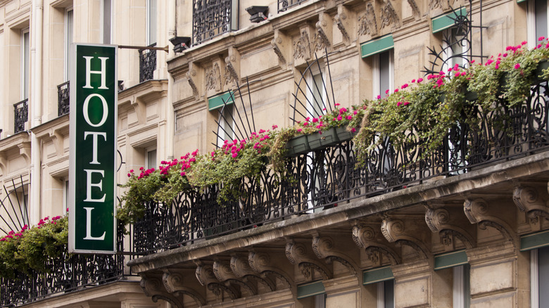 The outside of a Parisian hotel