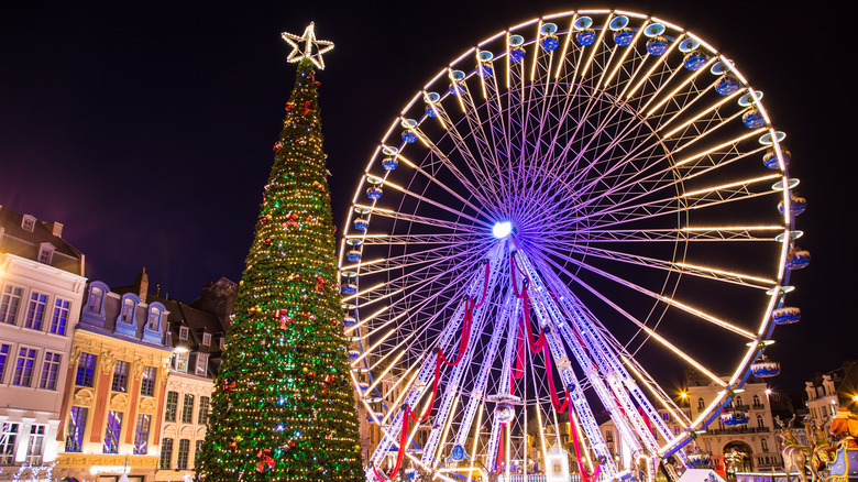 Christmas tree and wheel