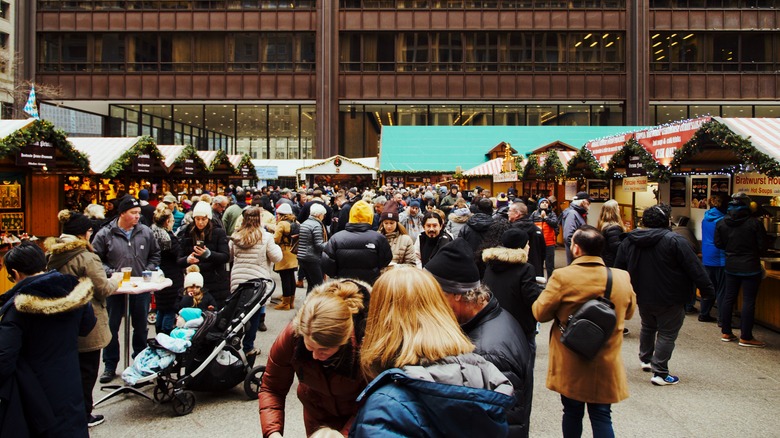 Daley Plaza market vendor stands