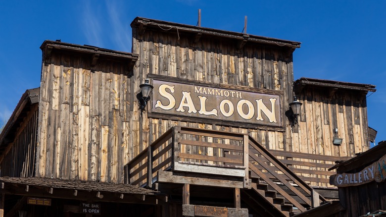 Goldfield ghost town saloon Arizona