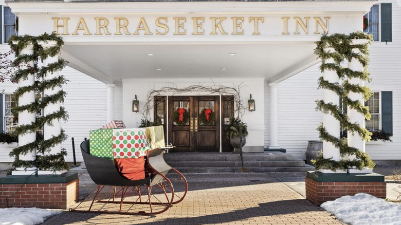 Harraseeket Inn sleigh with presents