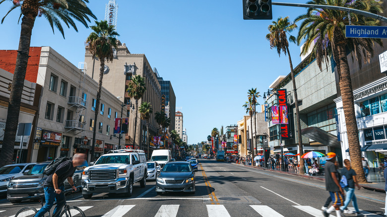 Tourists at Hollywood Boulevard