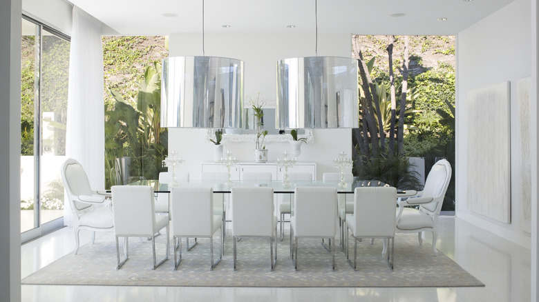 A luxurious white kitchen table 