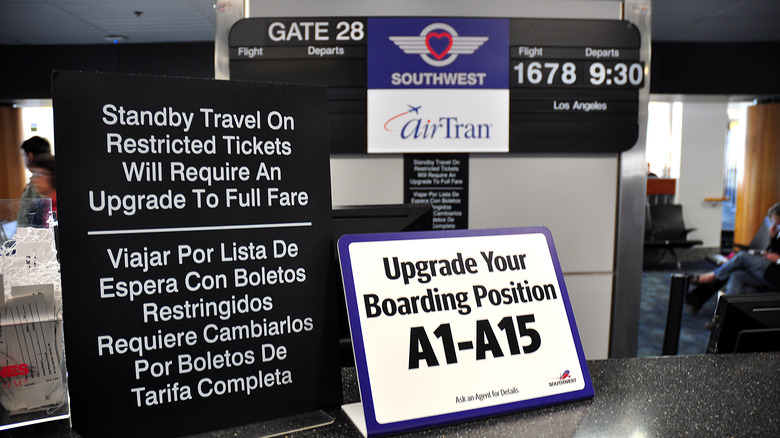 Southwest boarding sign at gate