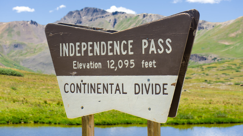 The Independence Pass sign