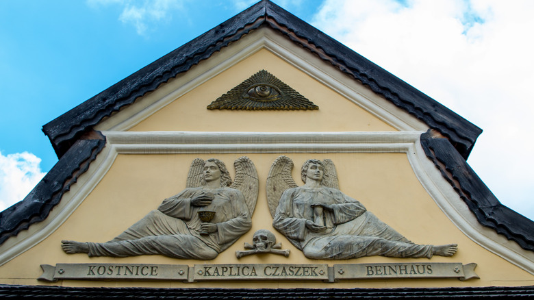 Angels on Skull Chapel