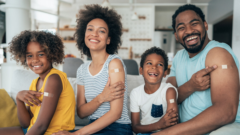 A family getting vaccinated