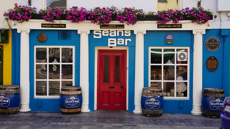 Blue exterior of Sean's Bar