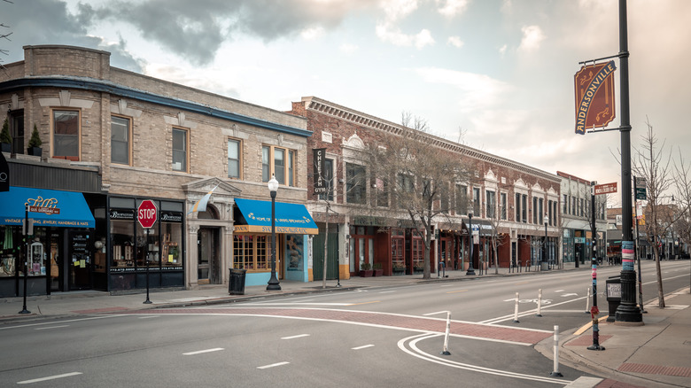 Stores in Andersonville