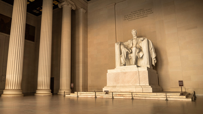 Lincoln Memorial empty