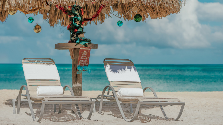 Santa at Hilton Aruba's beach