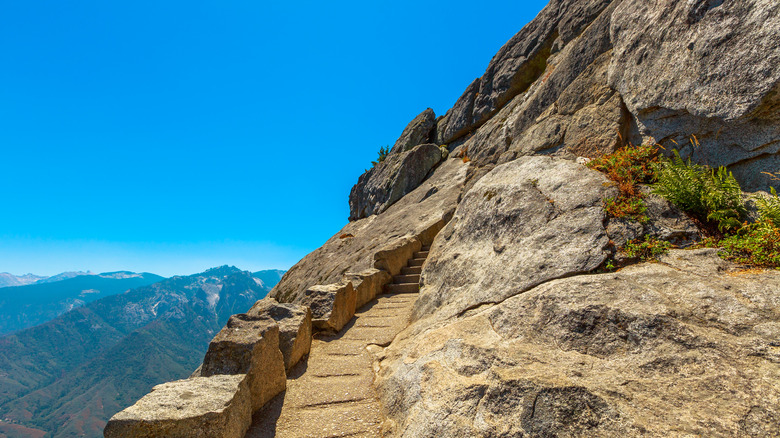 Stairs to the top of Moro Rock