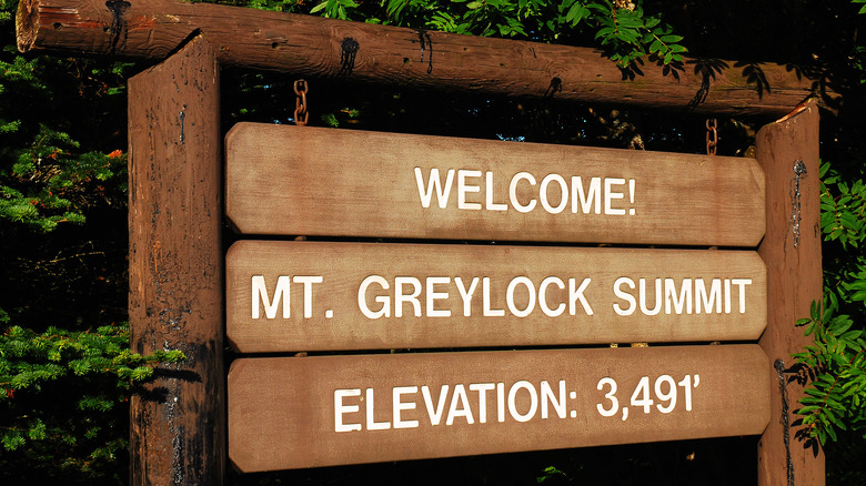 A trail marker for Mount Greylock