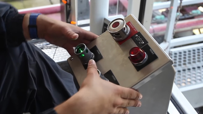 Top Thrill Dragster control panel