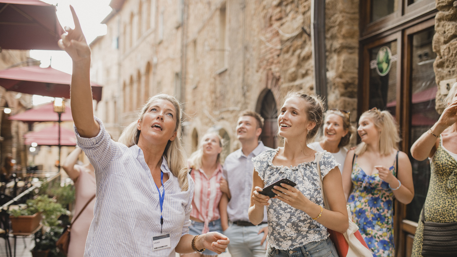 How To Avoid Getting Scammed By Fake Tour Guides On Your Next Trip