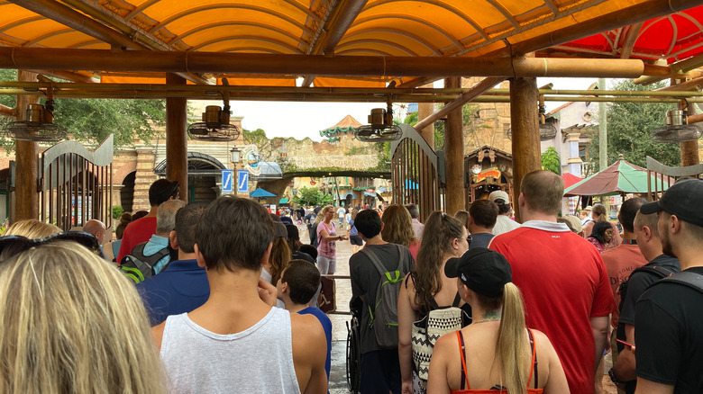 Universal Orlando entrance crowd