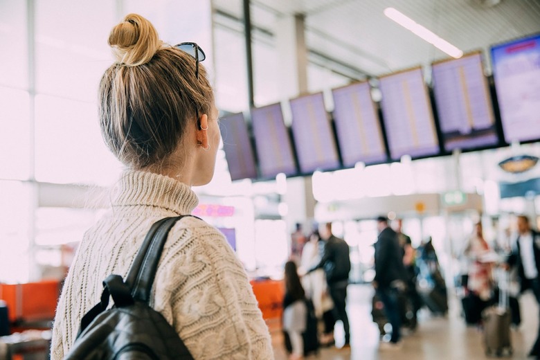 How To Navigate A Busy Airport Without Losing Your Mind