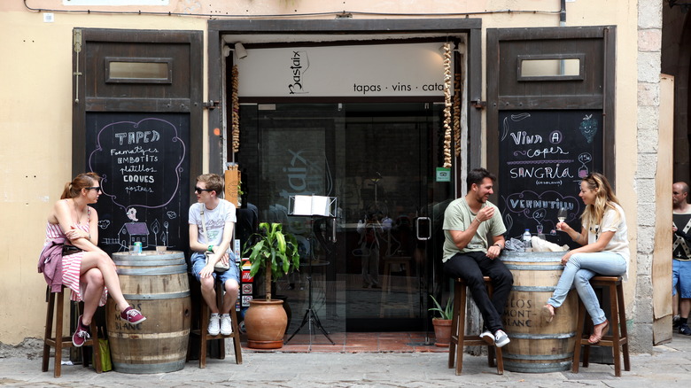 Sidewalk bar in Barcelona