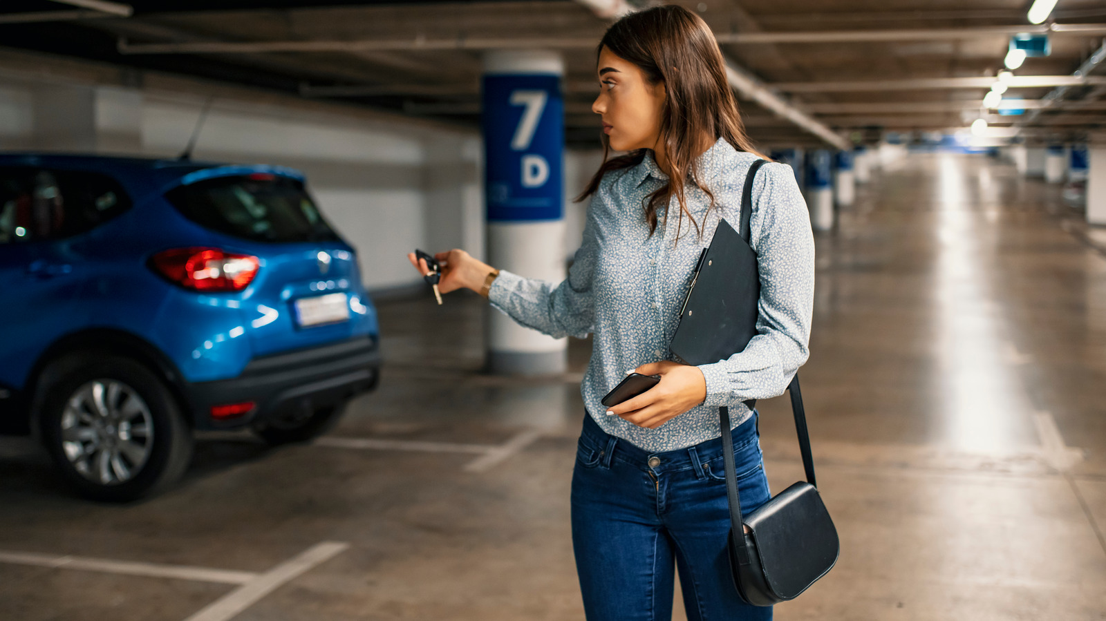 Kentucky Hotel Parking: Don't Get Stuck in a Fee-Fi-Fo-Fum!