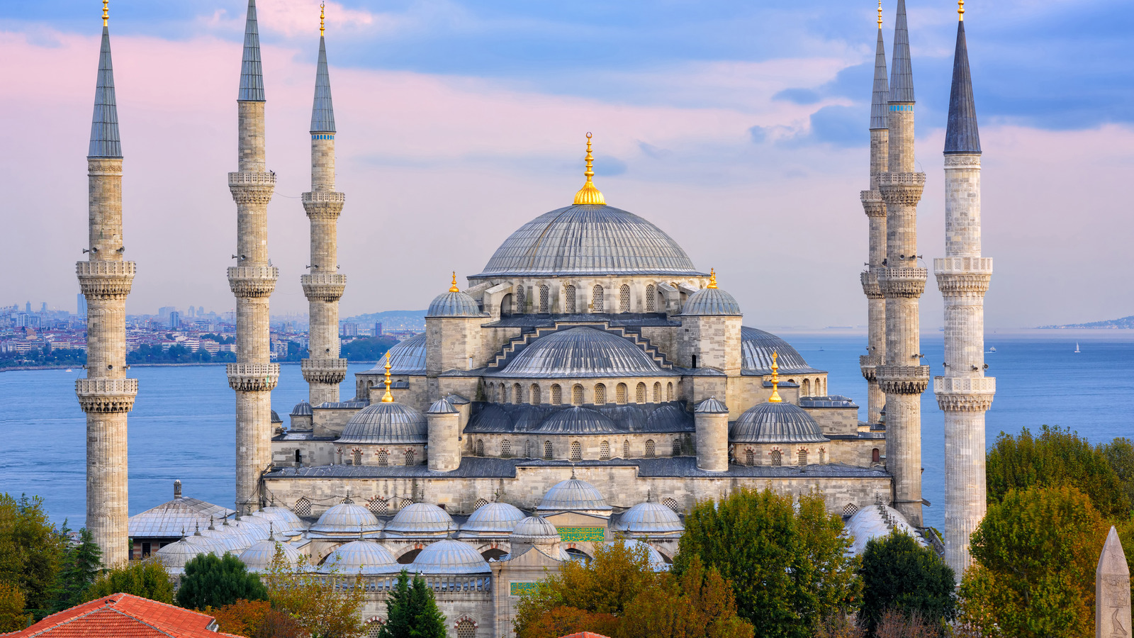 The Blue Mosque Is Great Way To Kick Off Your Trip To Istanbul