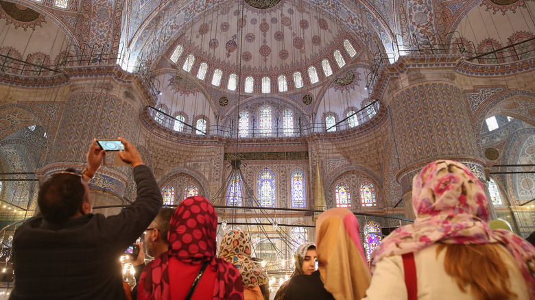 People inside Blue Mosque 