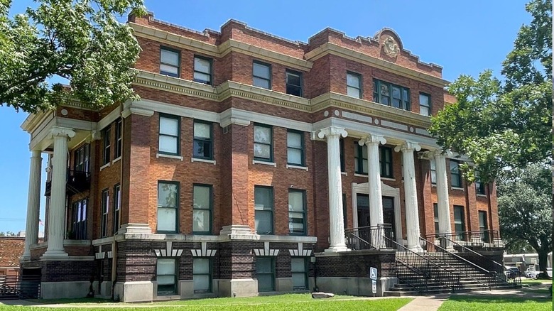 Freestone County Courthouse in Fairfield