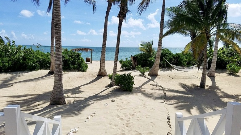 Kamalame Cay beachfront