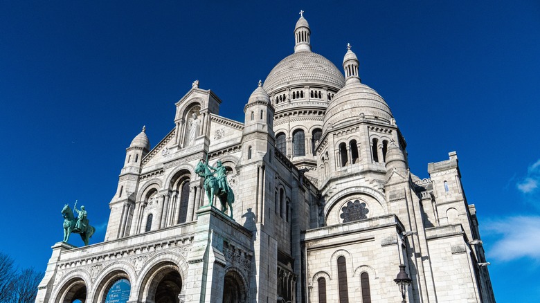 Basilique du Sacre-Coeur front daytime