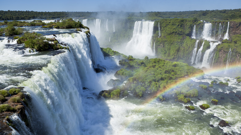 The mighty Iguazu falls