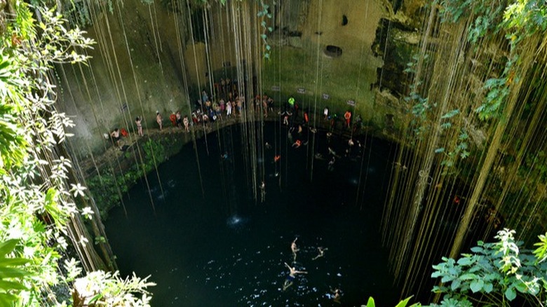 Ik Kil Cenote, Mexico